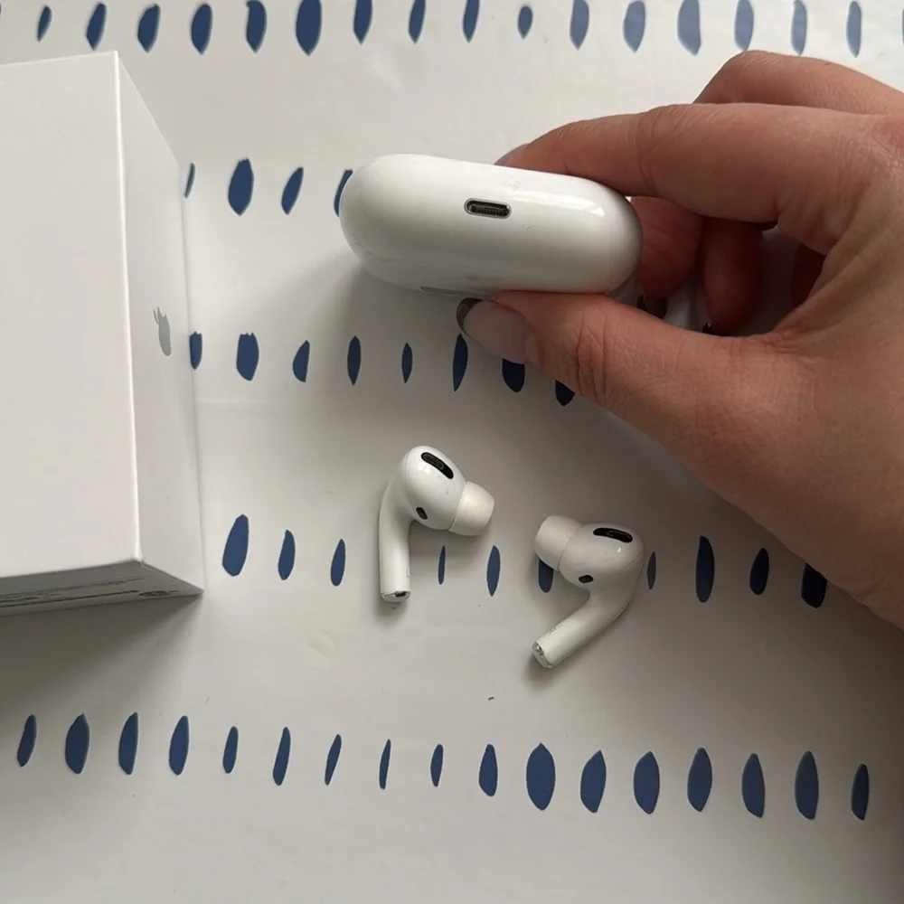 Apple AirPods Pro with Wireless Charging Case